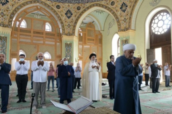 "Təzəpir" məscidində bayram namazı qılınıb